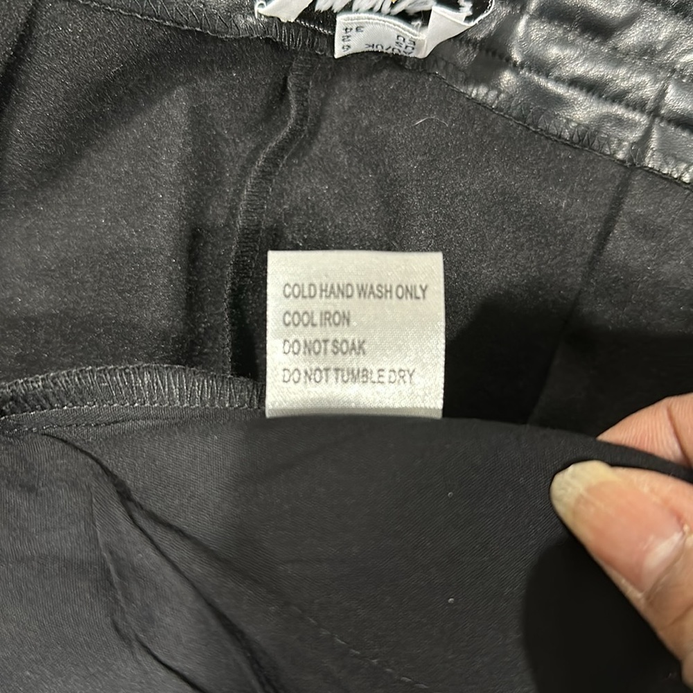 Princess Polly Black Love Club Pleated Faux Leather Pants size 2 - Picture 6 of 7